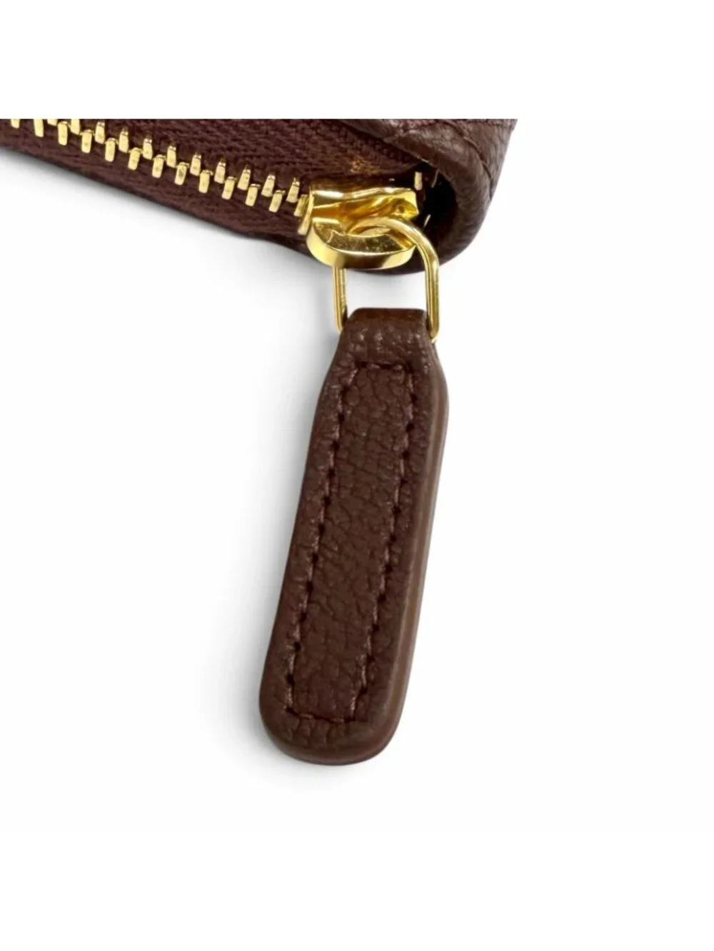 Chanel CC Logo Round Zip Grained Goatskin Compact Wallet Bifold